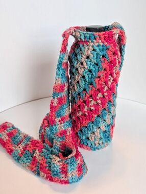 NEW, Crochet crossbody water bottle holder, handmade, 100% cotton